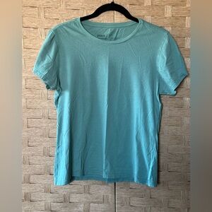 Pact t-shirt Medium